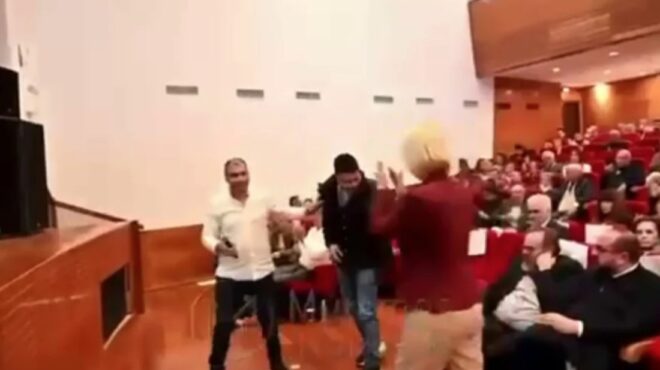 κατερίνα-μονογυιού-χειροκρότησε-αντ-563322718