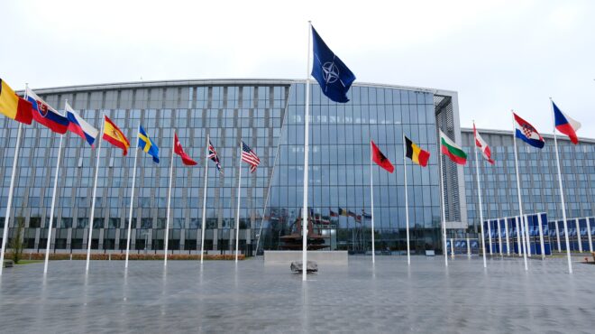 αξιωματούχος-του-νατο-καλεί-τους-επιχ-563339191