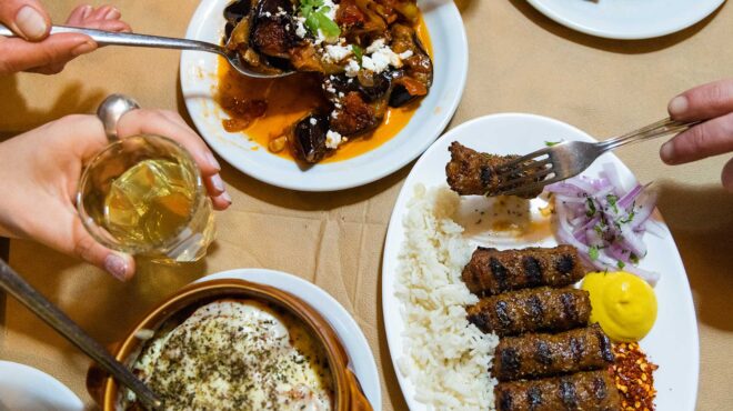 τα-σουτζουκάκια-της-θεσσαλονίκης-είν-563338045