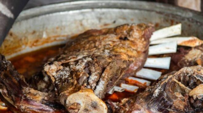 προβατίνα-στον-φούρνο-με-γίγαντες-από-563315872