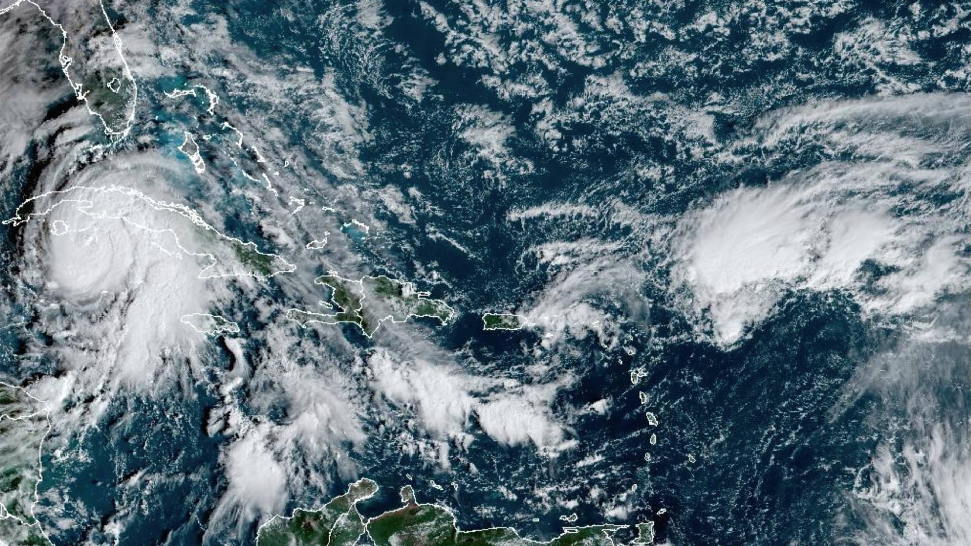 Κούβα: Το νησί προετοιμάζεται για τον τυφώνα Ραφαέλ – Πλησιάζει με ανέμους 205 χλμ./ώρα-1