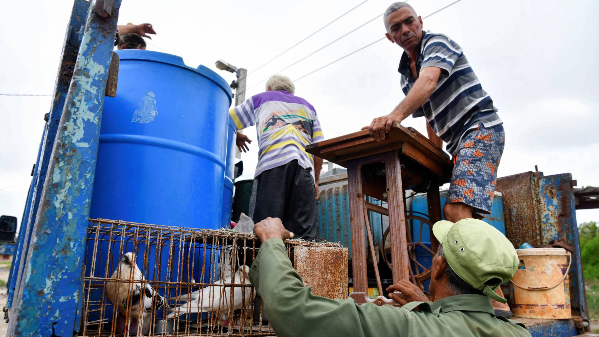 Κούβα: Το νησί προετοιμάζεται για τον τυφώνα Ραφαέλ – Πλησιάζει με ανέμους 205 χλμ./ώρα-2