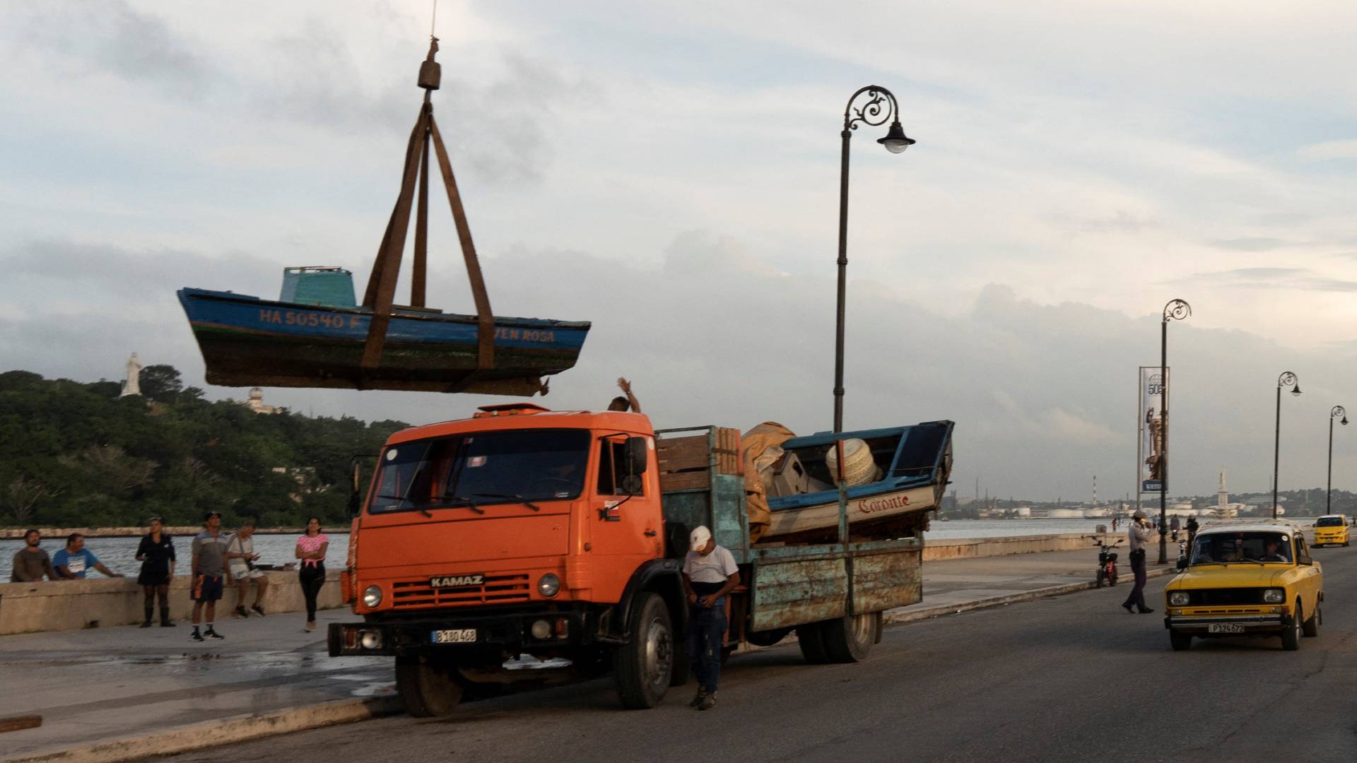 Κούβα: Το νησί προετοιμάζεται για τον τυφώνα Ραφαέλ – Πλησιάζει με ανέμους 205 χλμ./ώρα-3