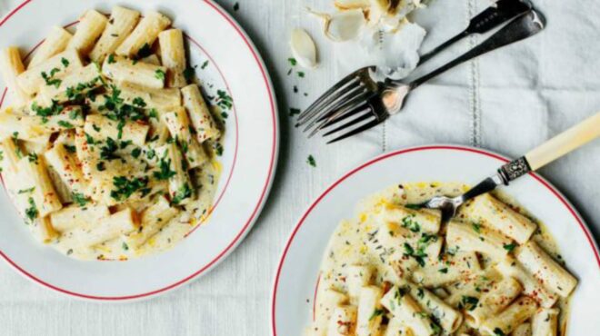 ριγκατόνι-με-σάλτσα-φέτας-563332966