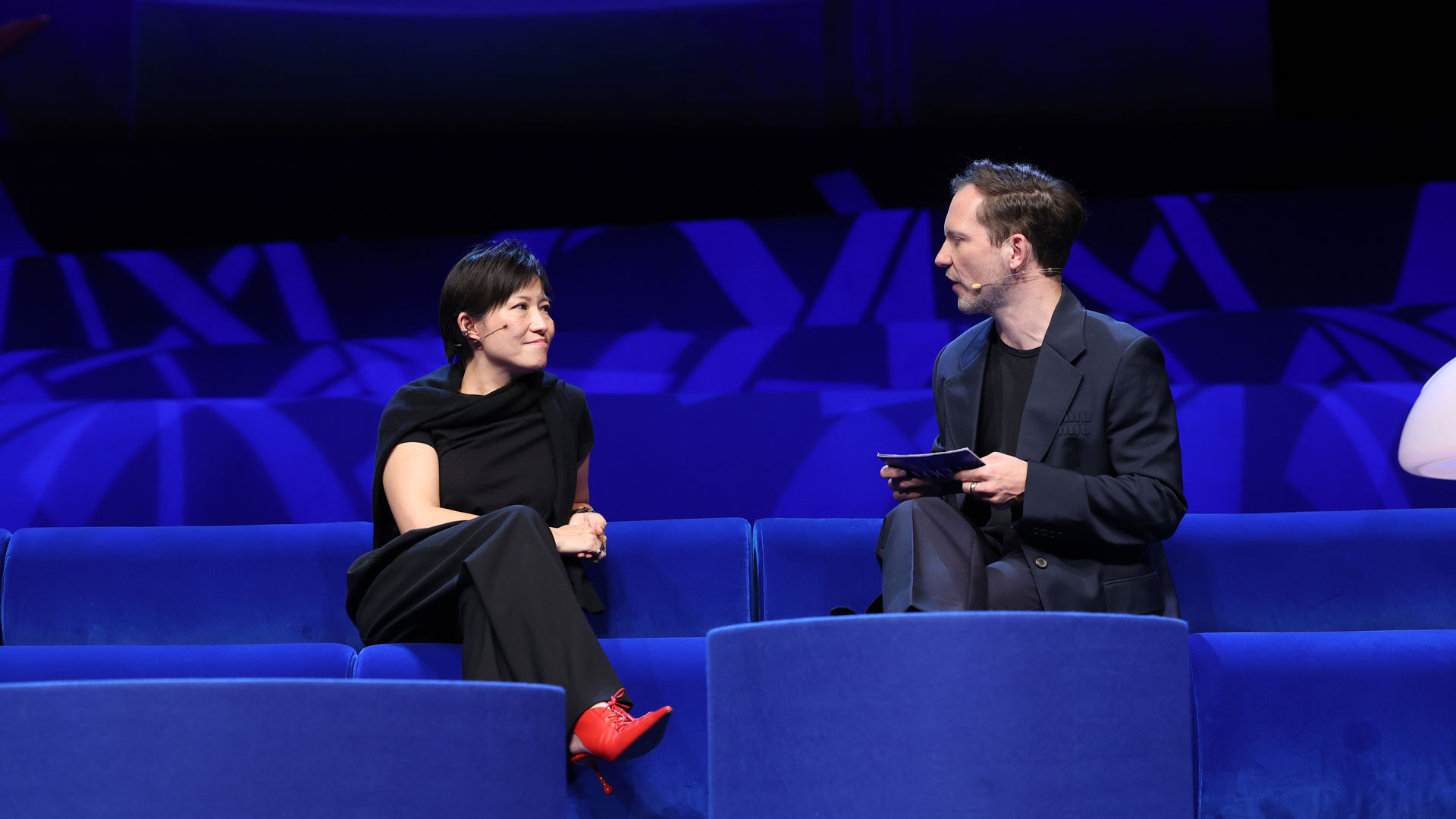 Vogue – Change Makers: «Το wrap dress ήταν αυτό που με δημιούργησε»-4