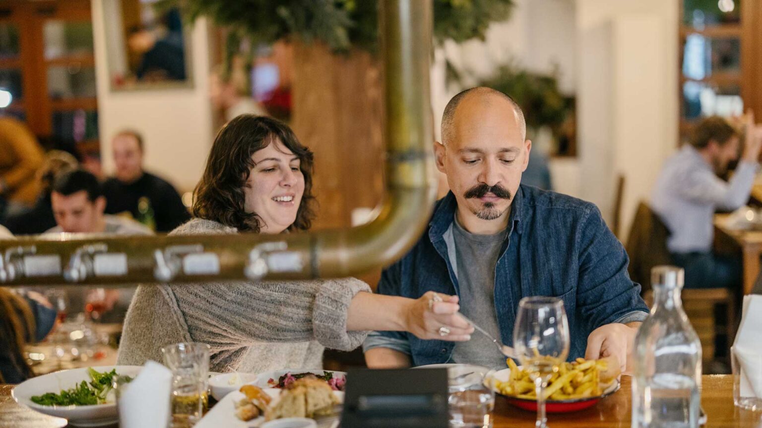 Τα κυριακάτικα: 10 μαγαζιά της Αθήνας για το πιο γιορτινό τραπέζι της εβδομάδας-5