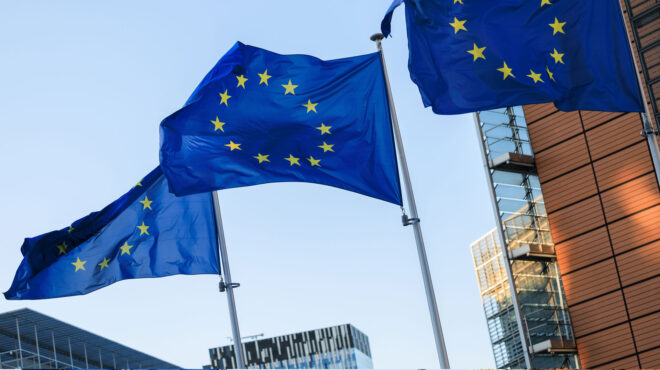 καμπανάκι-από-κορυφαίους-κεντρικο-563335858