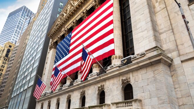 wall-street-ράλι-και-νέα-ρεκόρ-στους-δείκτες-με-φ-563309749