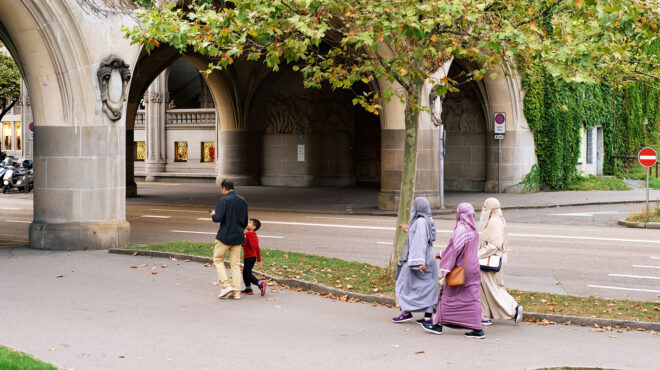 ελβετία-απαγορεύει-τη-μπούρκα-σε-δημό-563309290