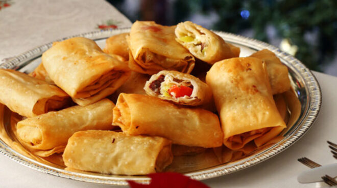 σουτζουκοπιτάκια-με-κασέρι-563330410