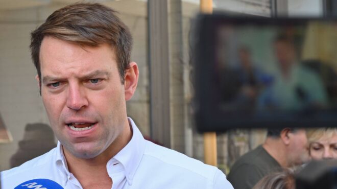 συριζα-δεν-επιμένει-για-το-πόθεν-έσχε-563319976