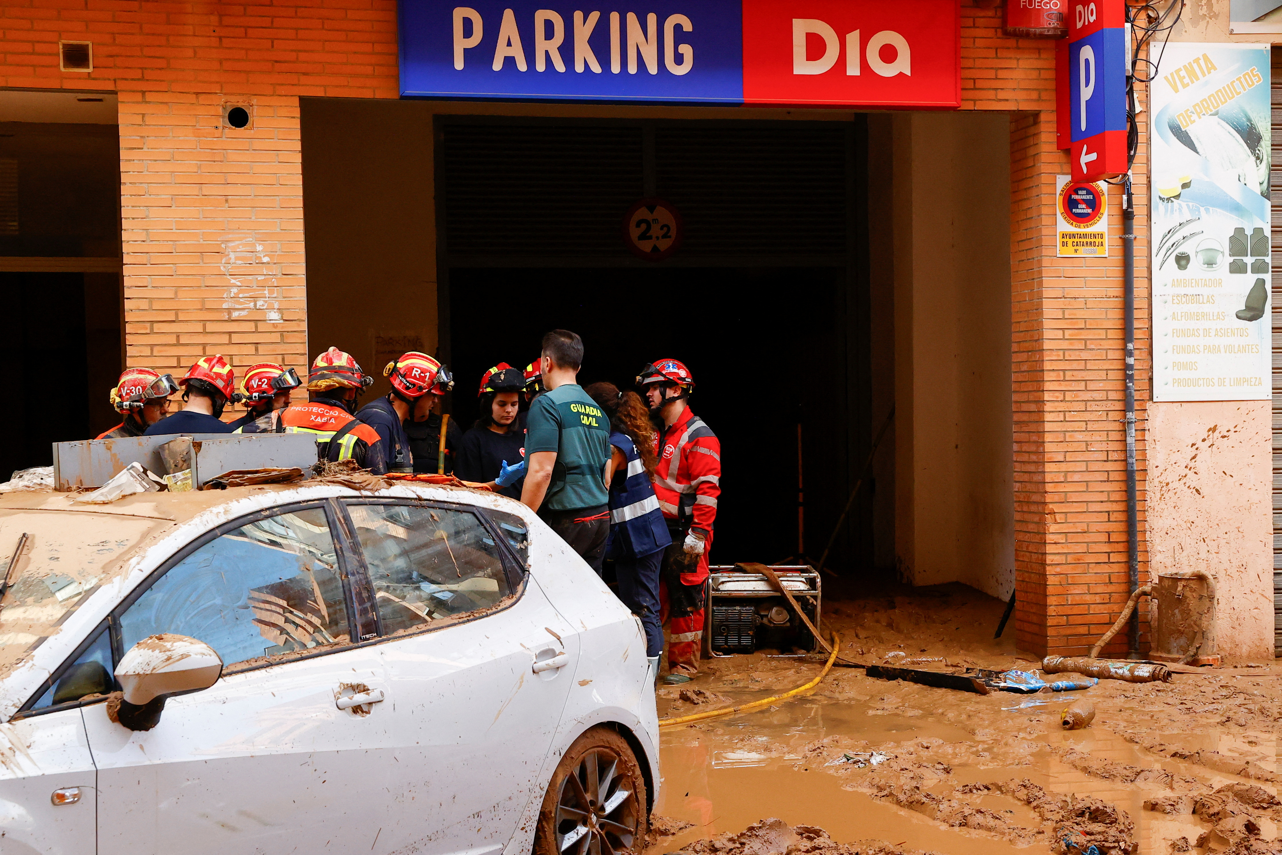 Ισπανία: Ξεπέρασαν τους 200 οι νεκροί από τις καταστροφικές πλημμύρες-2