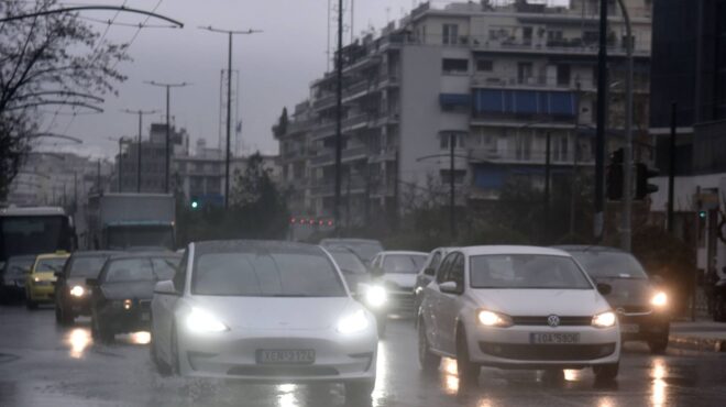 αττική-μποτιλιάρισμα-σε-πολλούς-δρόμ-563325253