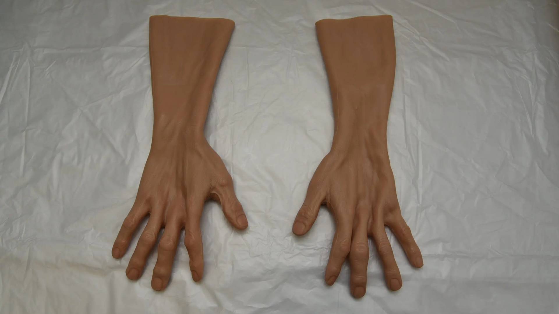 Αμπελόκηποι: Μάσκες, σχεδιαγράμματα και όπλα – Τα ευρήματα της Αντιτρομοκρατικής-6