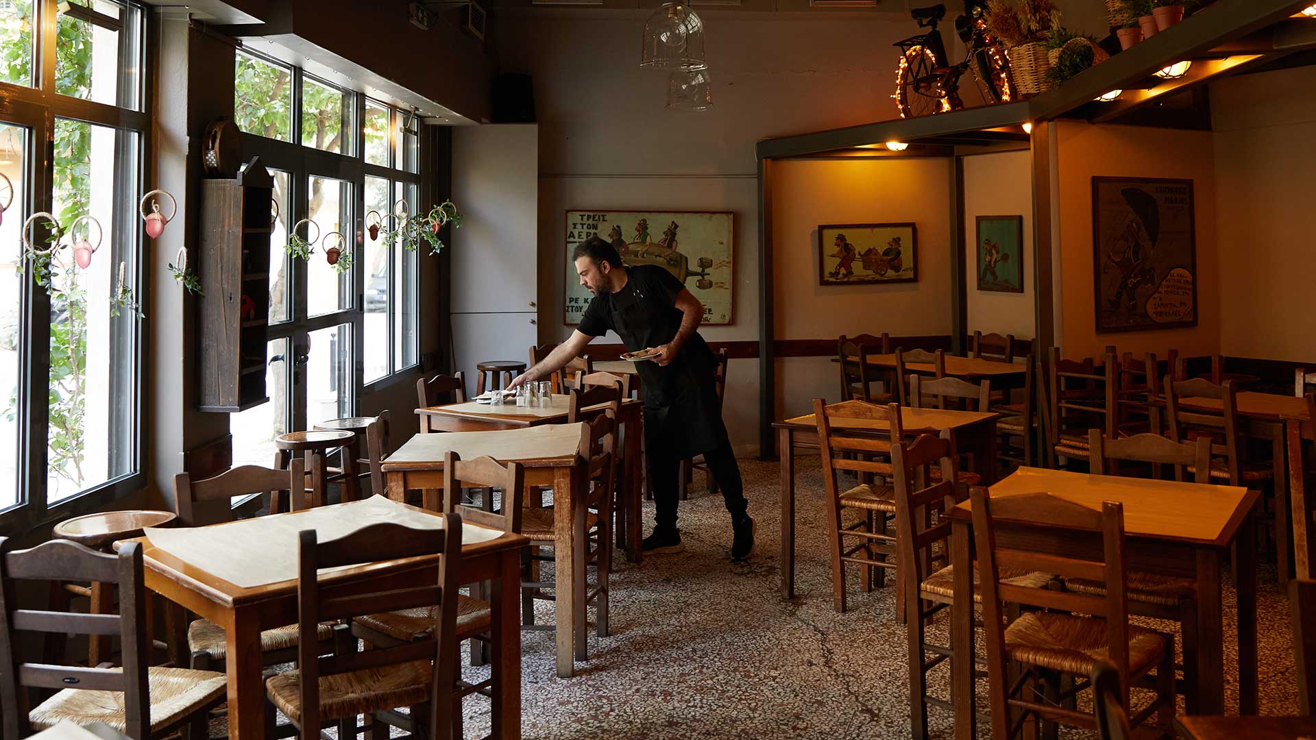 Σ’ αυτές τις 10 ιστορικές ταβέρνες της Αθήνας πρέπει να φας έστω μια φορά-4