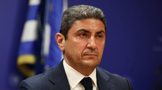 επιστρέφει-στην-κ-ο-της-ν-δ-ο-λευτέρης-α-563383981