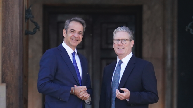 συνάντηση-μητσοτάκη-στάρμερ-στην-ντ-563352568