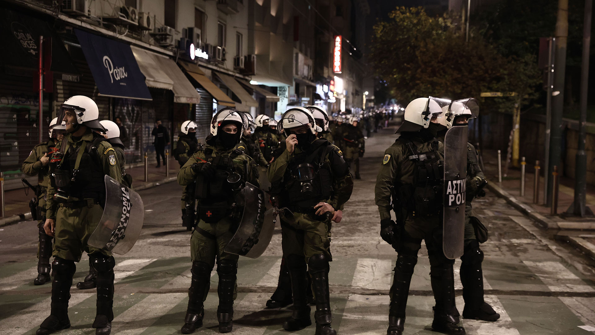 Επέτειος δολοφονίας Γρηγορόπουλου: Μαζική η πορεία, 66 προσαγωγές-13