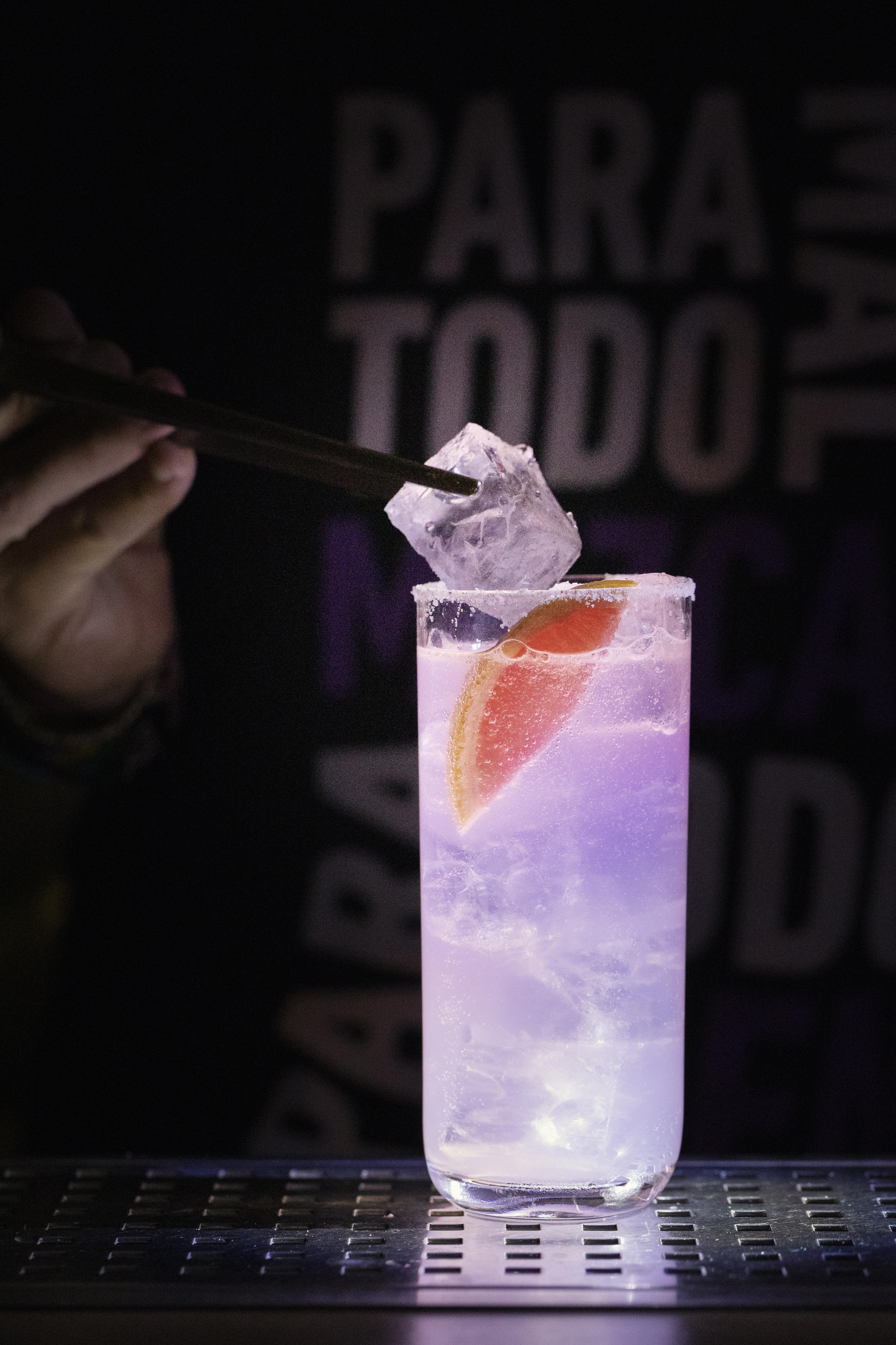 Εξι μπαρ για εκλεκτά αποστάγματα-2