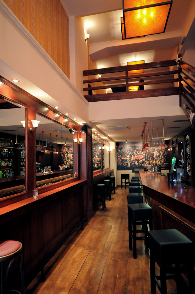 Εξι μπαρ για εκλεκτά αποστάγματα-5