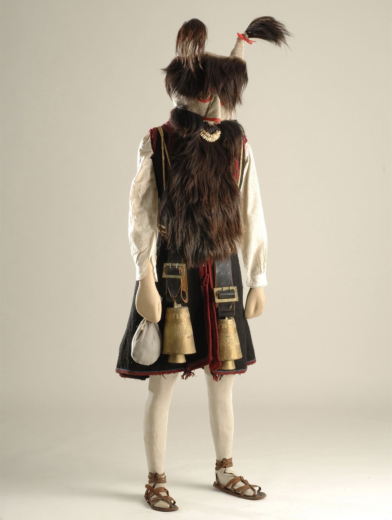 Οι παραδόσεις του ελληνικού Δωδεκαημέρου σε μια επίσκεψη στην Πλάκα-2