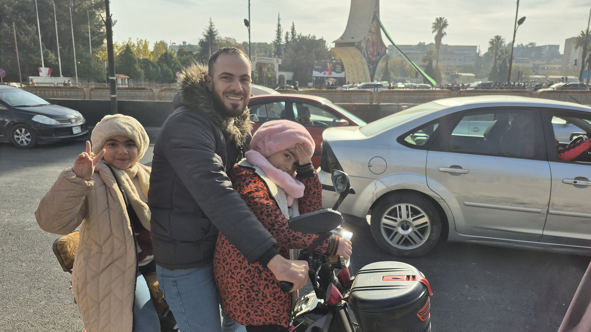 Η «Κ» στη Δαμασκό: Αντάρτες και μικρά παιδιά πίσω από τις μπαλακλάβες-4