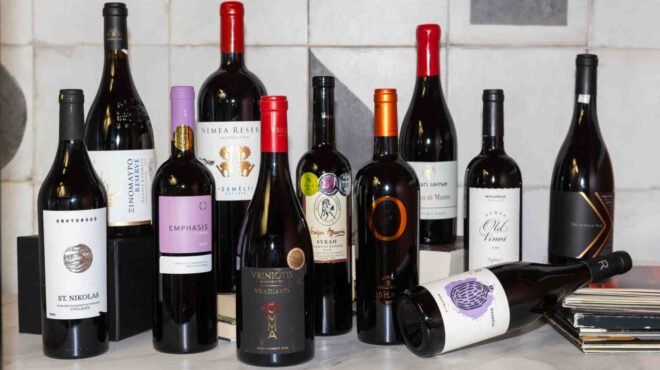 11-ελληνικά-κόκκινα-κρασιά-για-το-ρεβεγι-563395633