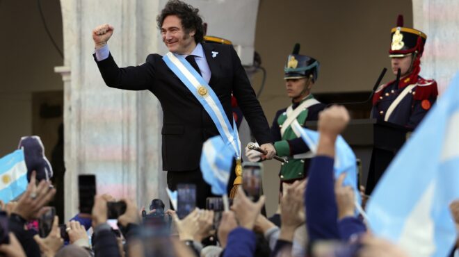 αργεντινή-ο-πληθωρισμός-πέφτει-η-φτώχ-563367781