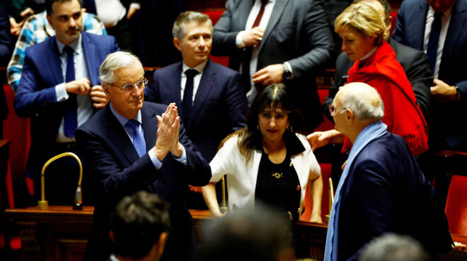 γαλλία-eπεσε-ο-μπαρνιέ-υπό-πίεση-ο-μακ-563357209