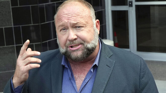 infowars-ακυρη-η-εξαγορά-της-ακροδεξιάς-ιστο-563369980