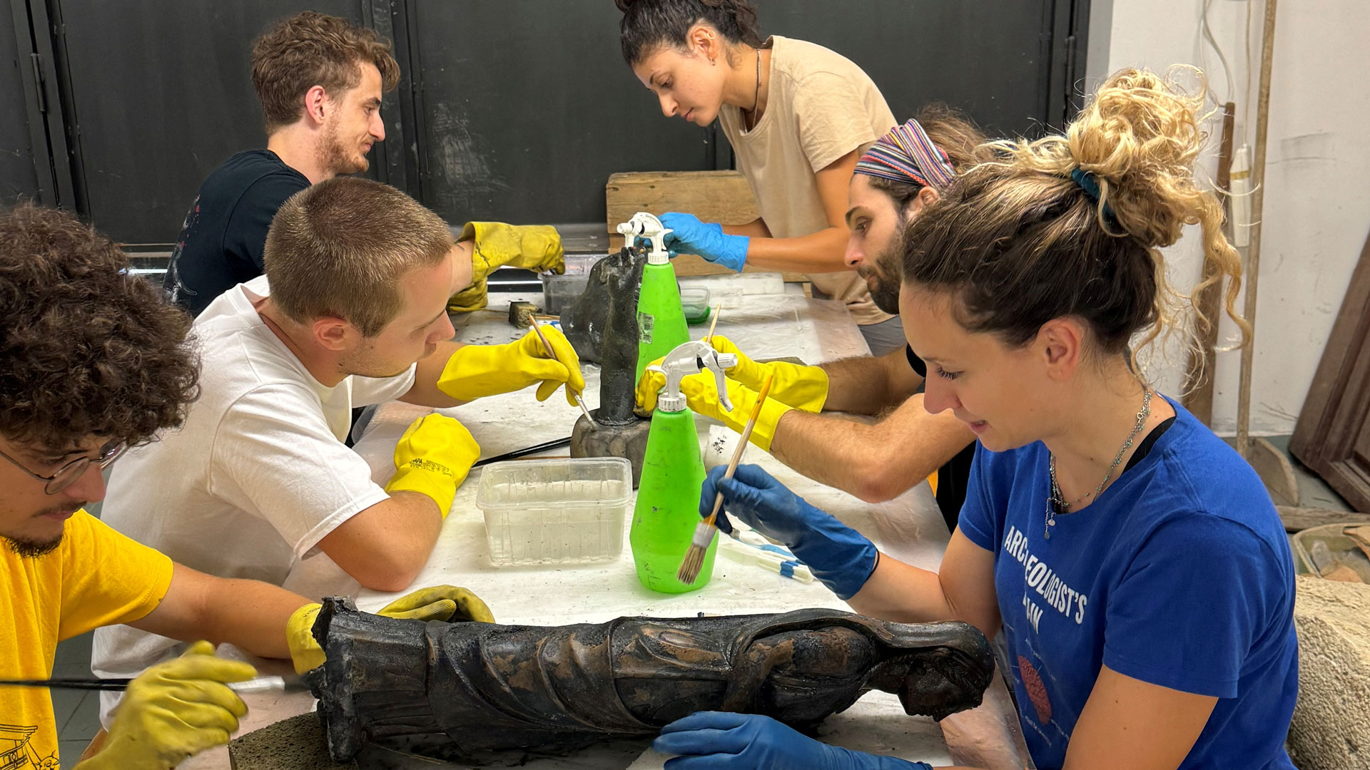 Ιταλία: Αγάλματα, κοσμήματα και αρχαία αυγά στις πηγές του Σαν Κασιάνο ντέι Μπάνι-6