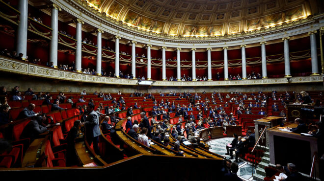 γιατί-η-γαλλία-δεν-είναι-ελλάδα-του-2009-563356219