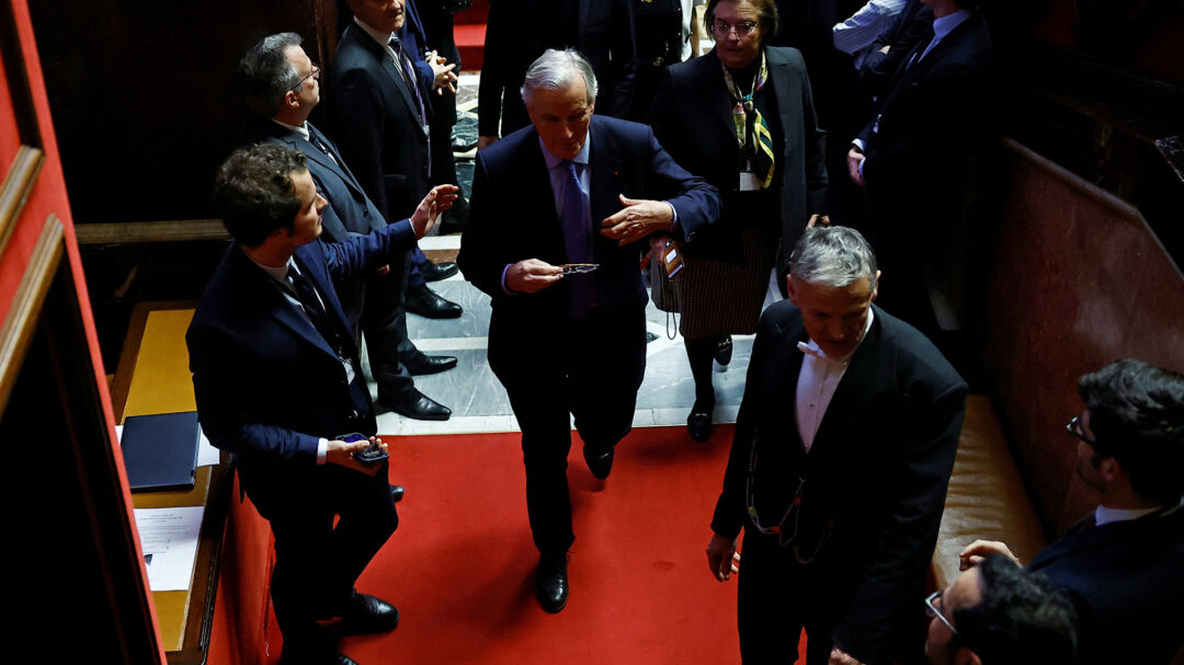 η-γαλλία-σε-πολιτική-δίνη-ανετράπη-η-563356498