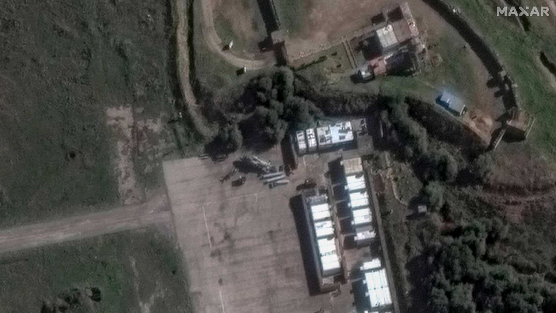 Συρία: «Κινητικότητα» σε ρωσική αεροπορική βάση, δείχνουν δορυφορικές εικόνες-3