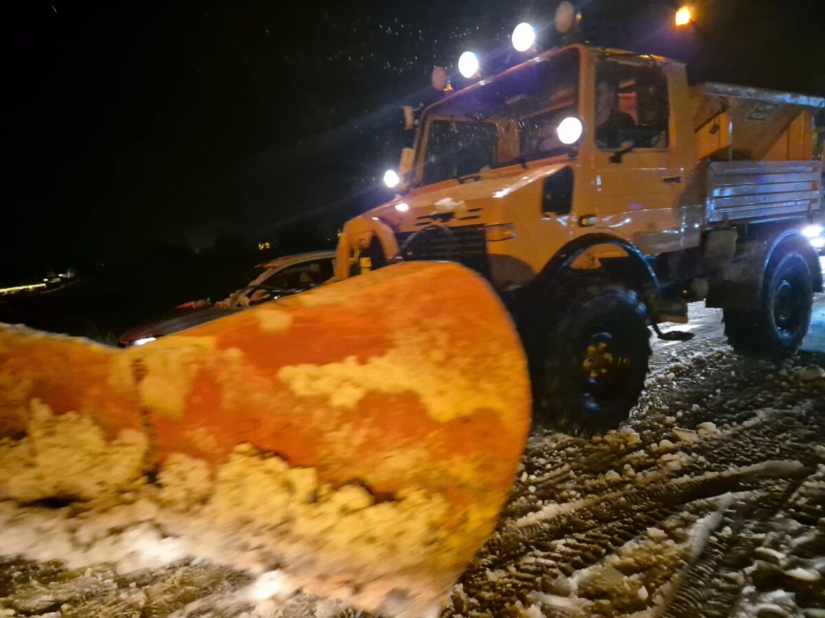 Αράχωβα: Δεκάδες οχήματα έχουν ακινητοποιηθεί – Διακοπή της κυκλοφορίας-3