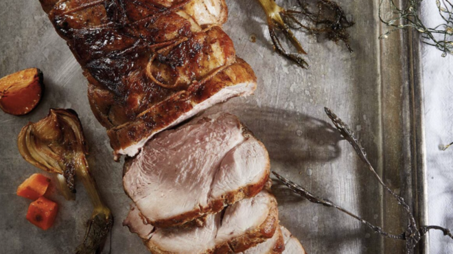 χοιρινό-ρολό-με-σάλτσα-δαμάσκηνου-μαν-563354068