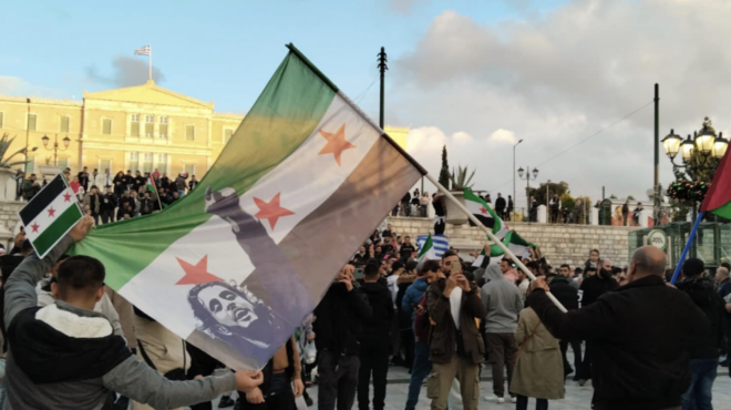 αθήνα-σύροι-στο-σύνταγμα-πανηγυρίζου-563363704