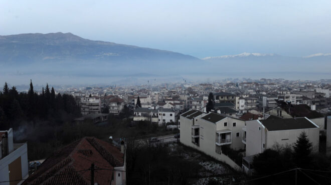 ιωάννινα-στο-κόκκινο-η-αιθαλομίχλη-563380318