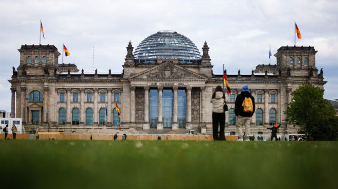 η-κρίση-σε-γαλλία-γερμανία-οξύνει-τα-πρ-563357224