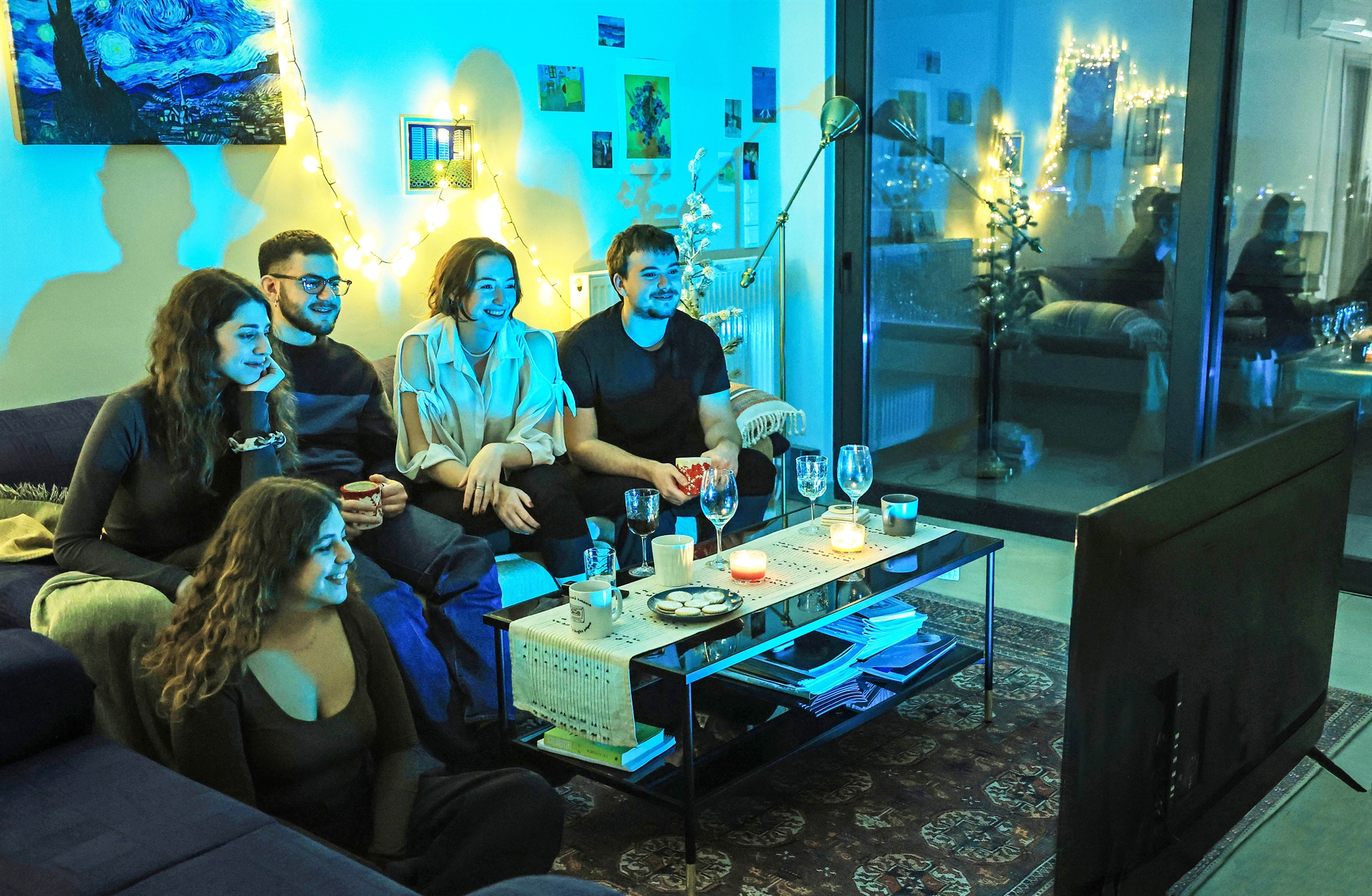 η-gen-z-βλέπει-τον-ασπρόμαυρο-σκρουτζ-563389156