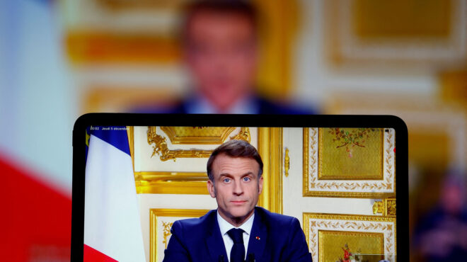 γαλλία-ντρίπλα-μακρόν-για-σχηματισμό-563359534