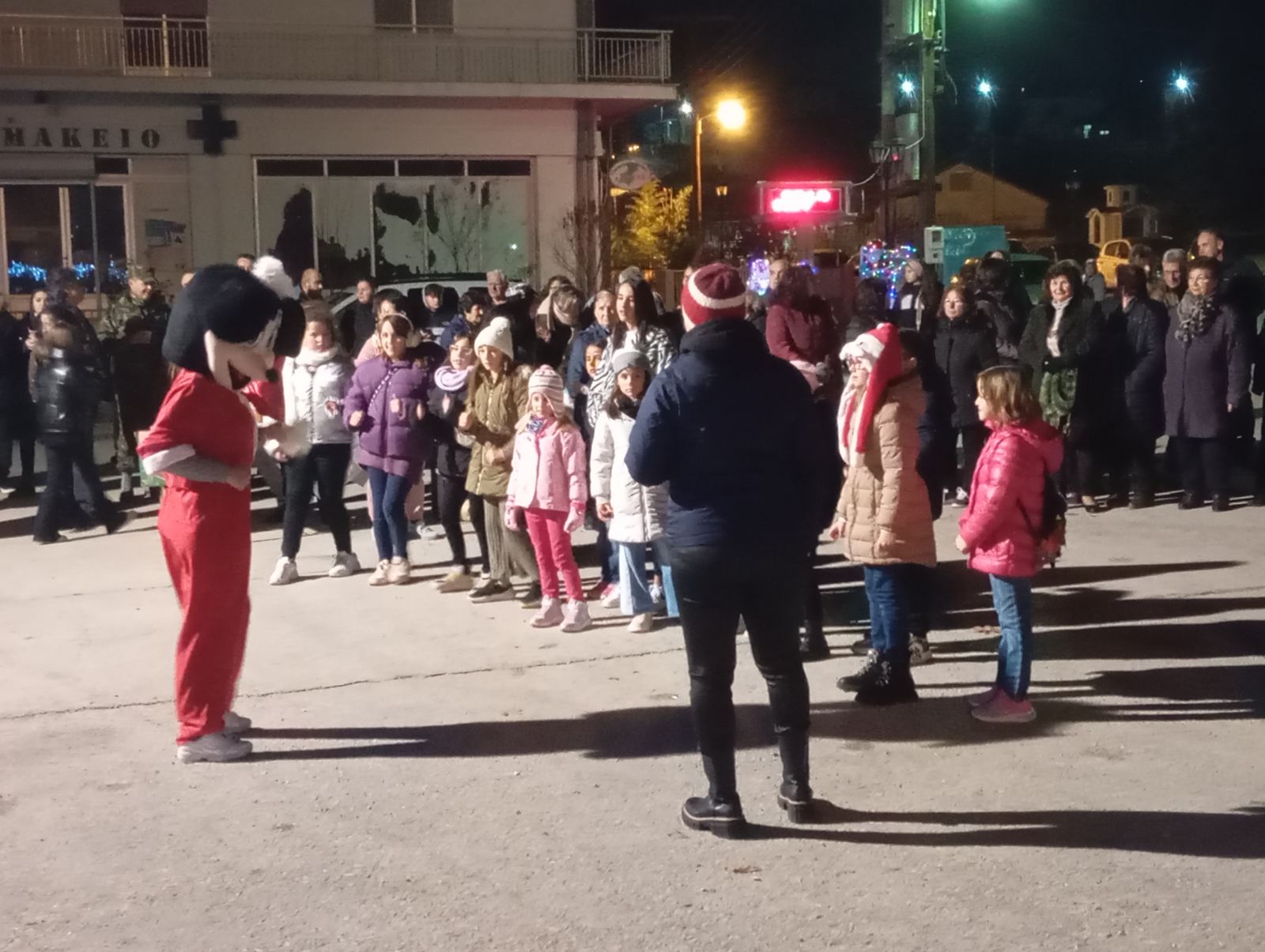 «Μη νομίζετε ότι εδώ έχει γιορτινό κλίμα όπως στις πόλεις»-1