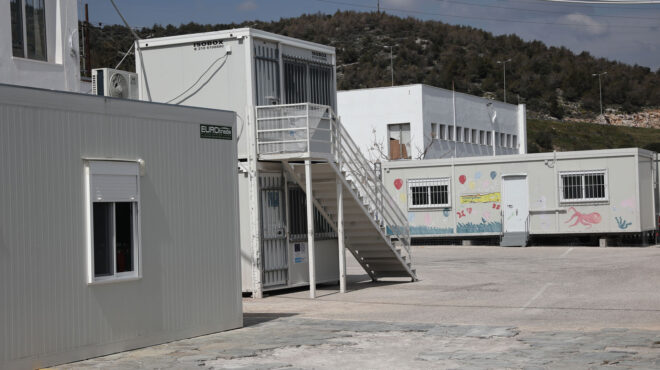 συρία-στη-δομή-της-ελευσίνας-18-ελληνες-563396806