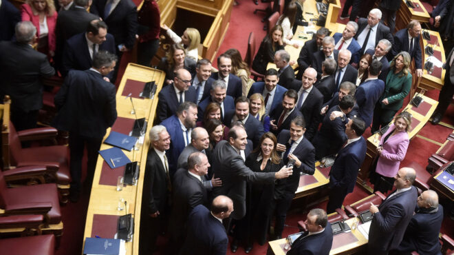 κυβέρνηση-ανάκτηση-πρωτοβουλίας-των-563377873