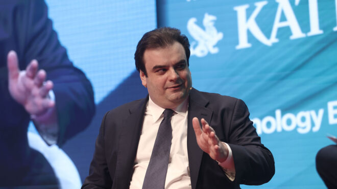 πιερρακάκης-ib-και-στα-δημόσια-σχολεία-563353609