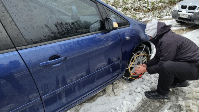 δυτική-μακεδονία-με-αντιολισθητικές-563391889