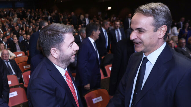 τετ-α-τετ-μητσοτάκη-με-ανδρουλάκη-στο-κ-563355436