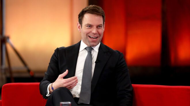 εντός-και-εκτός-ο-στέφανος-και-η-κίμπερ-563369887