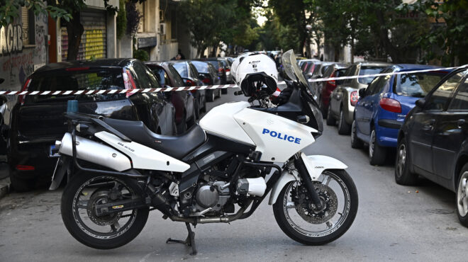 χολαργός-εκρηξη-σε-είσοδο-πολυκατοικ-563365924