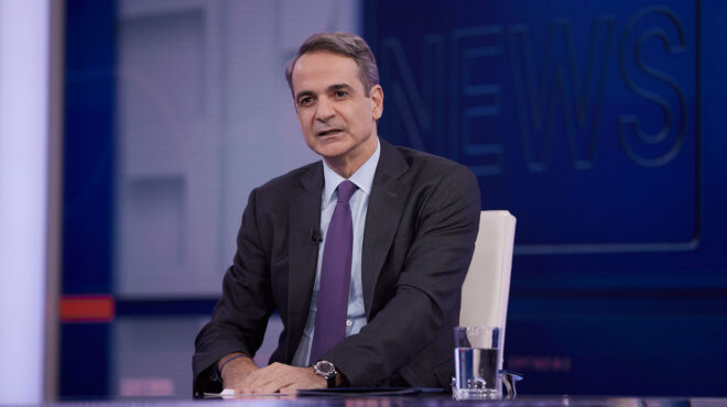 κυρ-μητσοτάκης-στο-καλπάκι-για-την-υπο-563379976